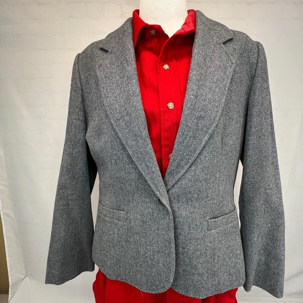 Excellent Condition Pendleton Gray Wool Blazer Si… - image 3
